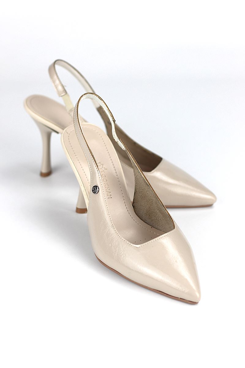 Lavender Esnek Yumuşak Kaymaz Taban (8 cm) Bej Rugan  Açık Lastikli Kadın Topuklu Ayakkabı