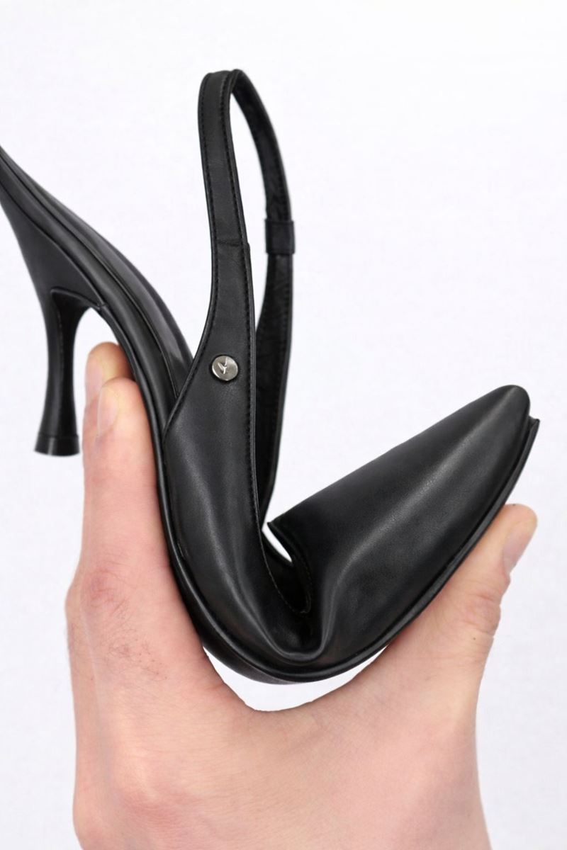 Lilith Esnek Yumuşak Kaymaz Taban (4 cm) Siyah Rugan Açık Lastikli V Toka Kadın Topuklu Ayakkabı