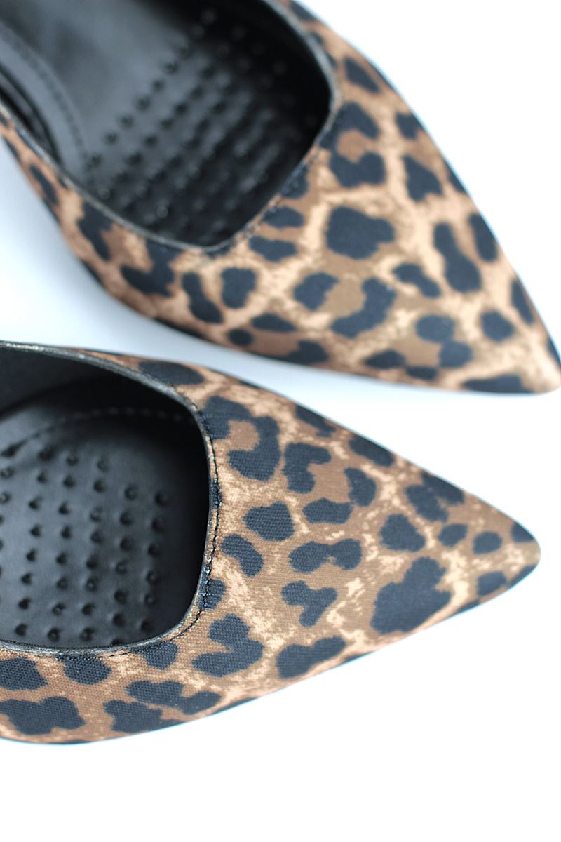 Magnolia Esnek Yumuşak Kaymaz Taban (4 cm) Leopar Açık Lastikli Kadın Topuklu Ayakkabı