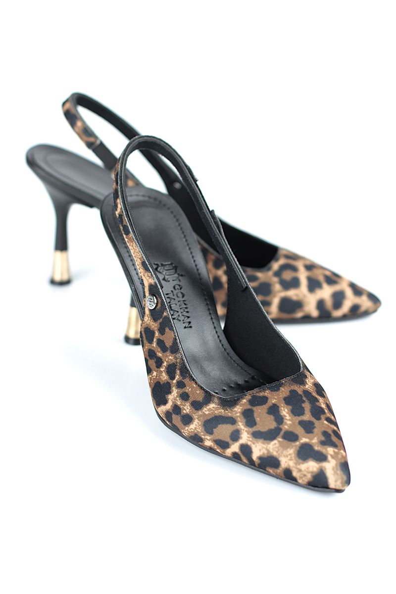Biana  Esnek Yumuşak Kaymaz Taban (8 cm) Leopar Açık Lastikli Kadın Topuklu Ayakkabı