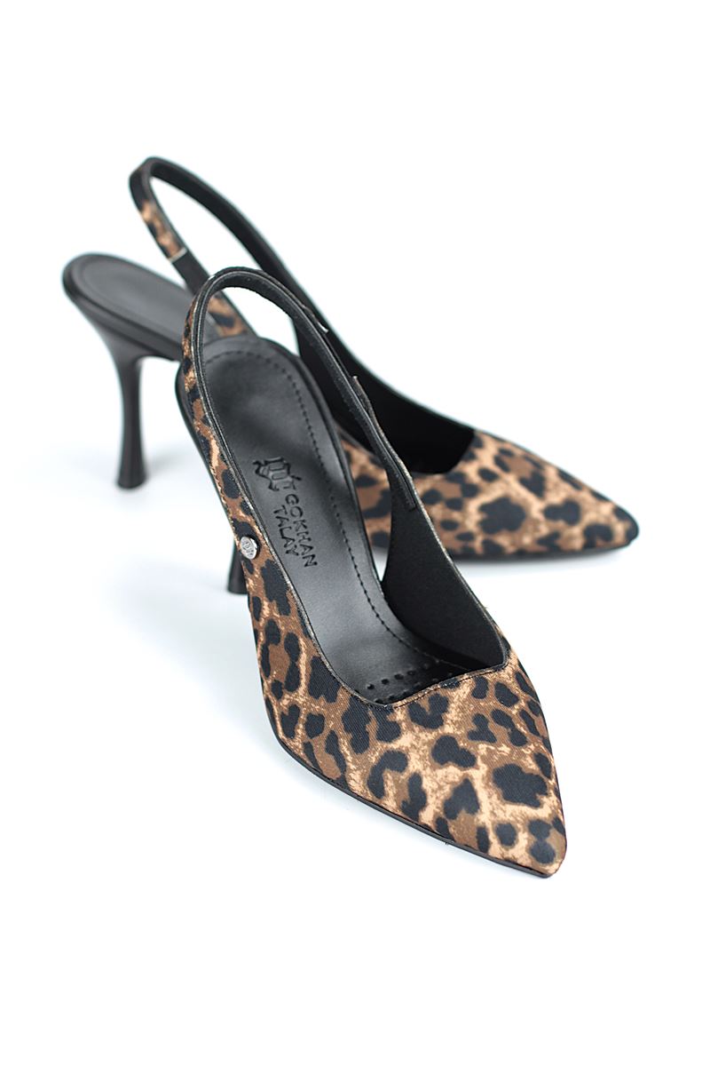 Lavender Esnek Yumuşak Kaymaz Taban (6-8 cm) Leopar Açık Lastikli Kadın Topuklu Ayakkabı