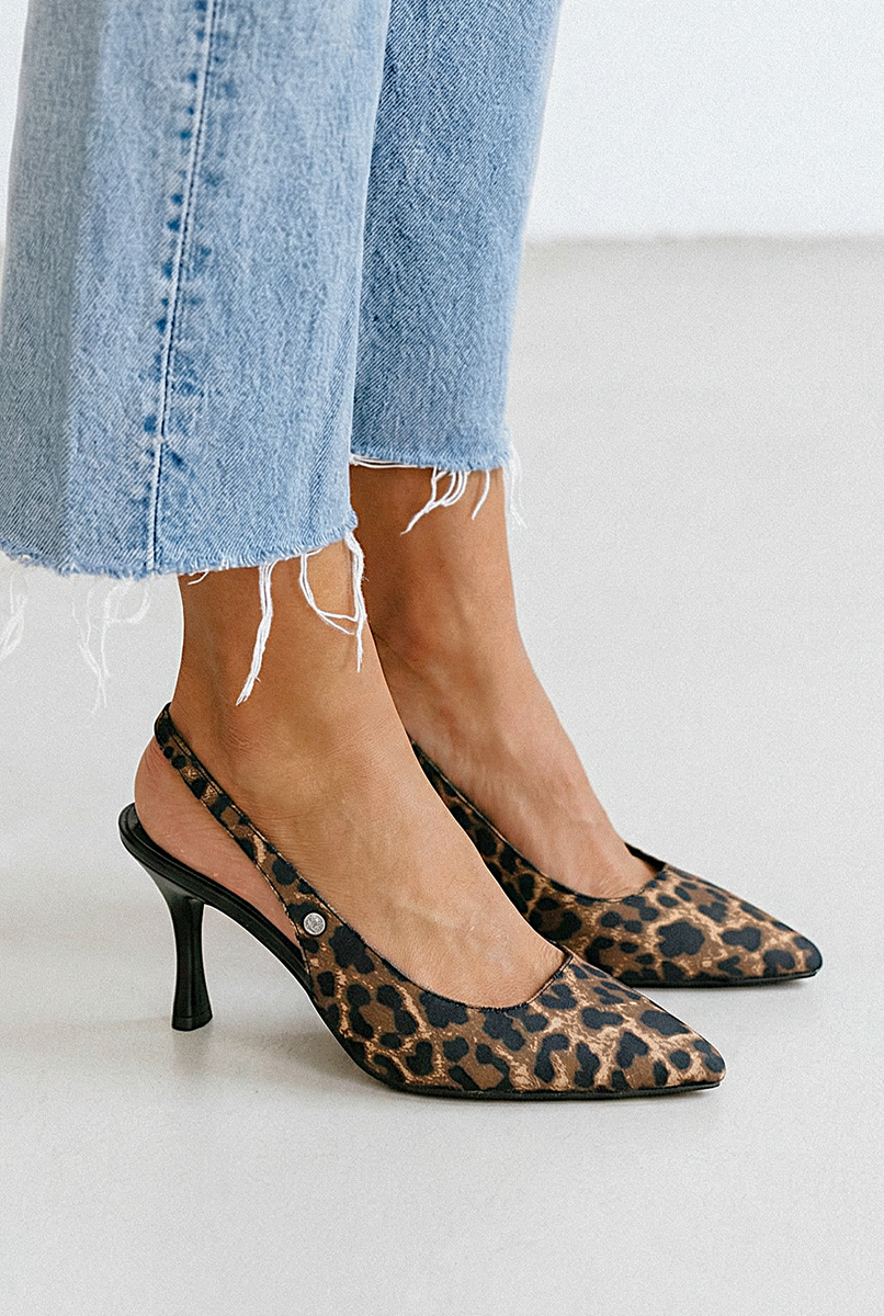 Lavender Esnek Yumuşak Kaymaz Taban (6-8 cm) Leopar Açık Lastikli Kadın Topuklu Ayakkabı