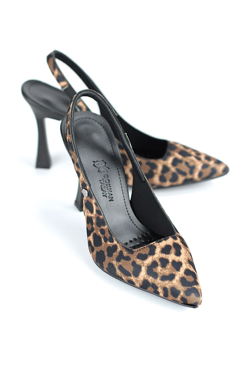Margaret  Esnek Yumuşak Kaymaz Taban (10 cm) Leopar Açık Lastikli Kadın Kalın Topuklu Ayakkabı