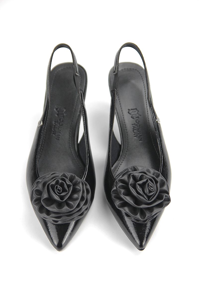 Rose Fairy Esnek Yumuşak Kaymaz Taban (4 cm) Siyah Rugan El Yapımı Gül Detaylı Açık Lastikli Kadın Topuklu Ayakkabı