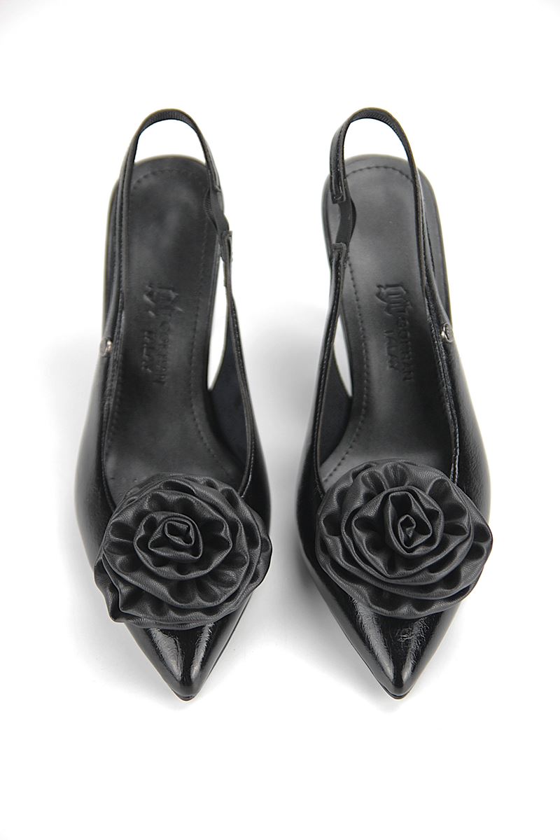 Rosalind Esnek Yumuşak Kaymaz Taban (8 cm) Siyah Rugan El Yapımı Gül Detaylı  Kadın Topuklu Terlik