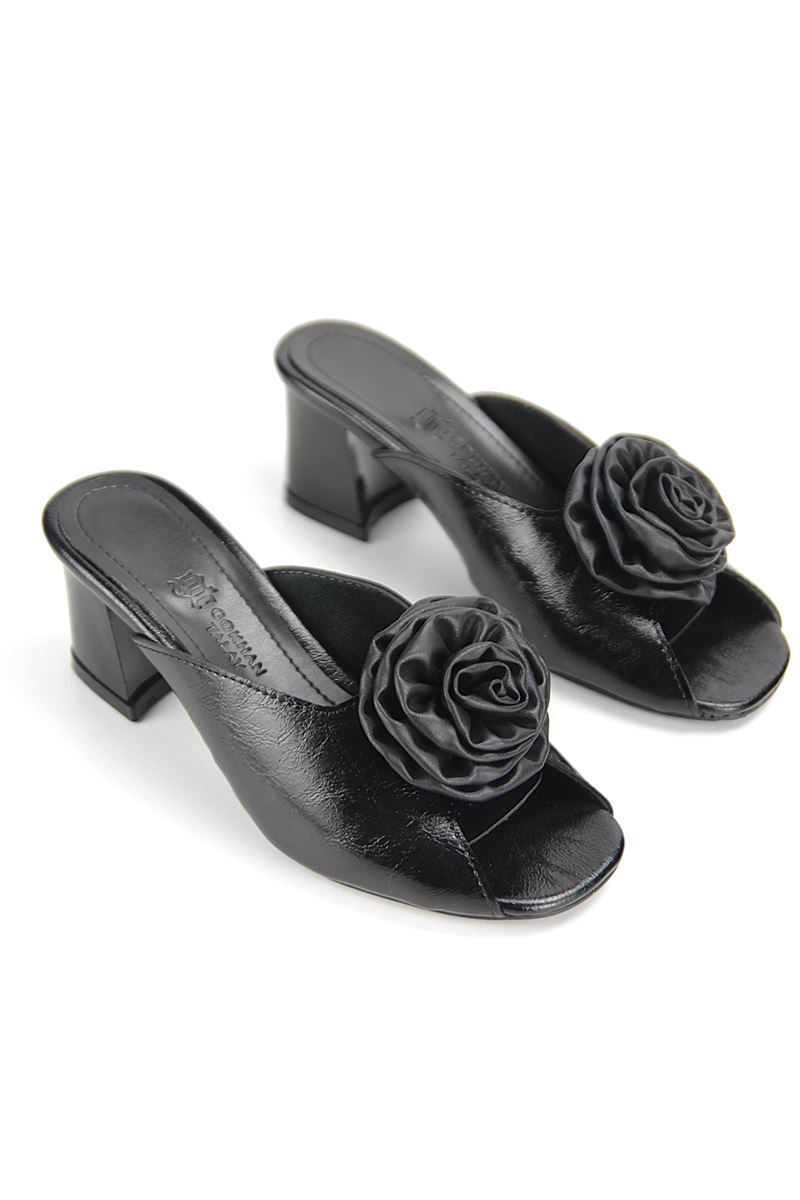 Rosette Esnek Yumuşak Kaymaz Taban (4 cm) Siyah Rugan El Yapımı Gül Detaylı Kadın Kalın Topuklu Terlik