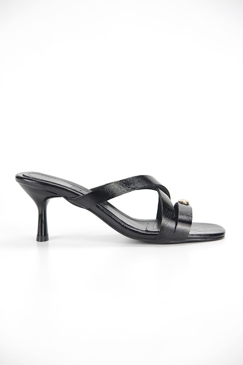 Zoryelle Esnek Yumuşak Kaymaz Taban (4 cm) Siyah Rugan  Çapraz Bantlı Tokalı Kadın Topuklu Terlik