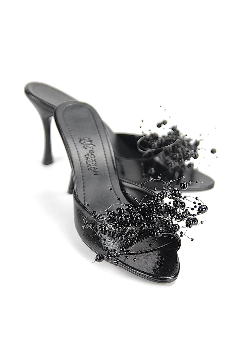 Almas Esnek Yumuşak Kaymaz Taban (8 cm) Siyah Rugan El Yapımı Boncuk Detaylı Kadın Topuklu Terlik 