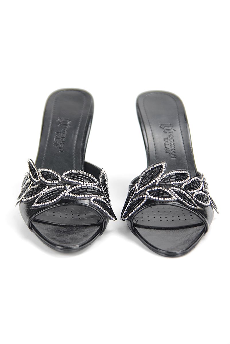 Melantha Esnek Yumuşak Kaymaz Taban (8 cm) Siyah Rugan Taşlı Yaprak Detaylı Kadın Topuklu Terlik