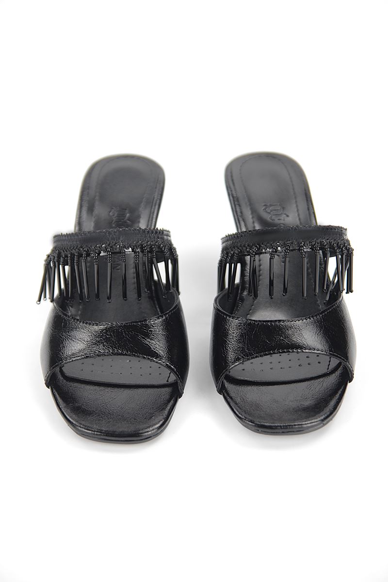 Tessa Esnek Yumuşak Kaymaz Taban (4 cm) Siyah Rugan Boncuk Püsküllü Kadın Topuklu Terlik