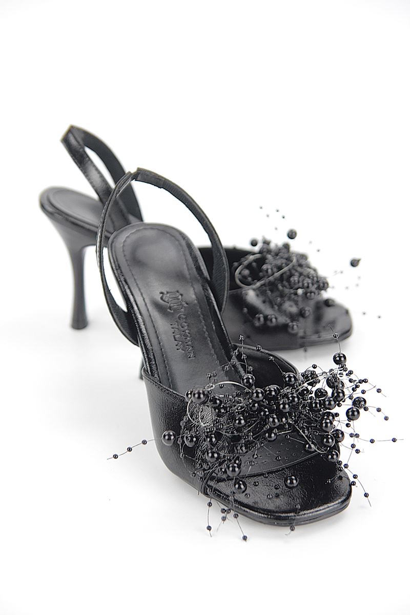 Luvira Esnek Yumuşak Kaymaz Taban (8 cm) Siyah Rugan El Yapımı Boncuk Detaylı Kadın Topuklu Ayakkabı