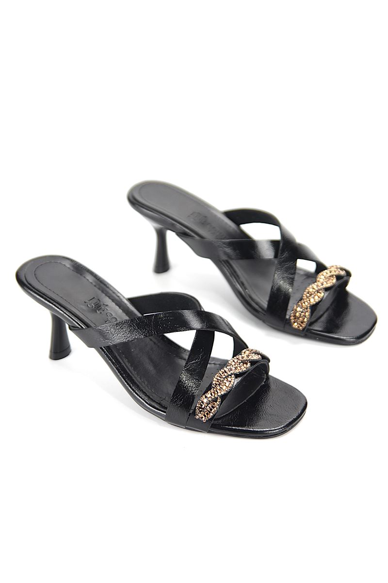 Lorena Esnek Yumuşak Kaymaz Taban (4 cm) Siyah Rugan  Çapraz Burgu Koyu Altın Bantlı Kadın Topuklu Terlik