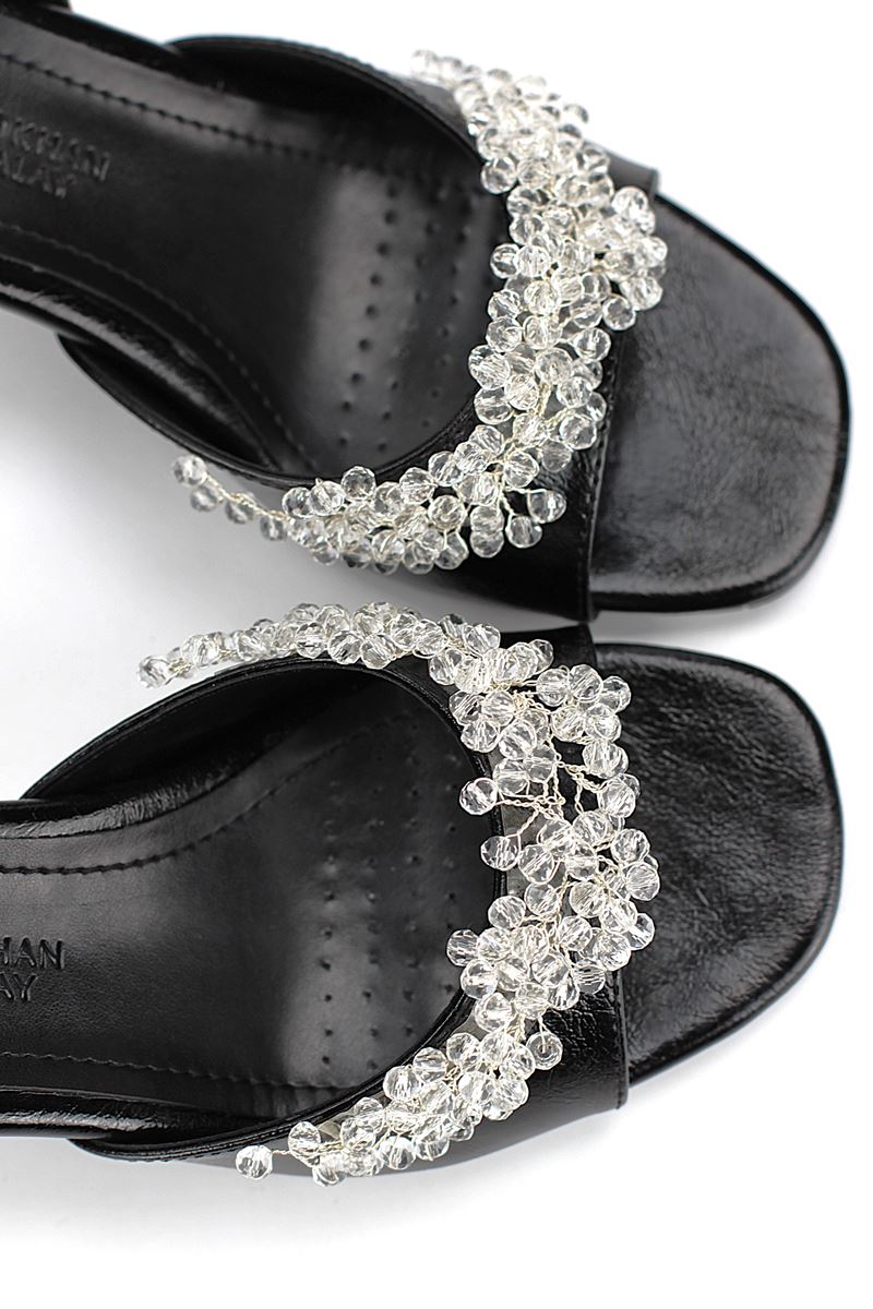 Lumira Esnek Yumuşak Kaymaz Taban (4 cm) Siyah Rugan El Yapımı Şeffaf Boncuk Detaylı Kadın Topuklu Ayakkabı