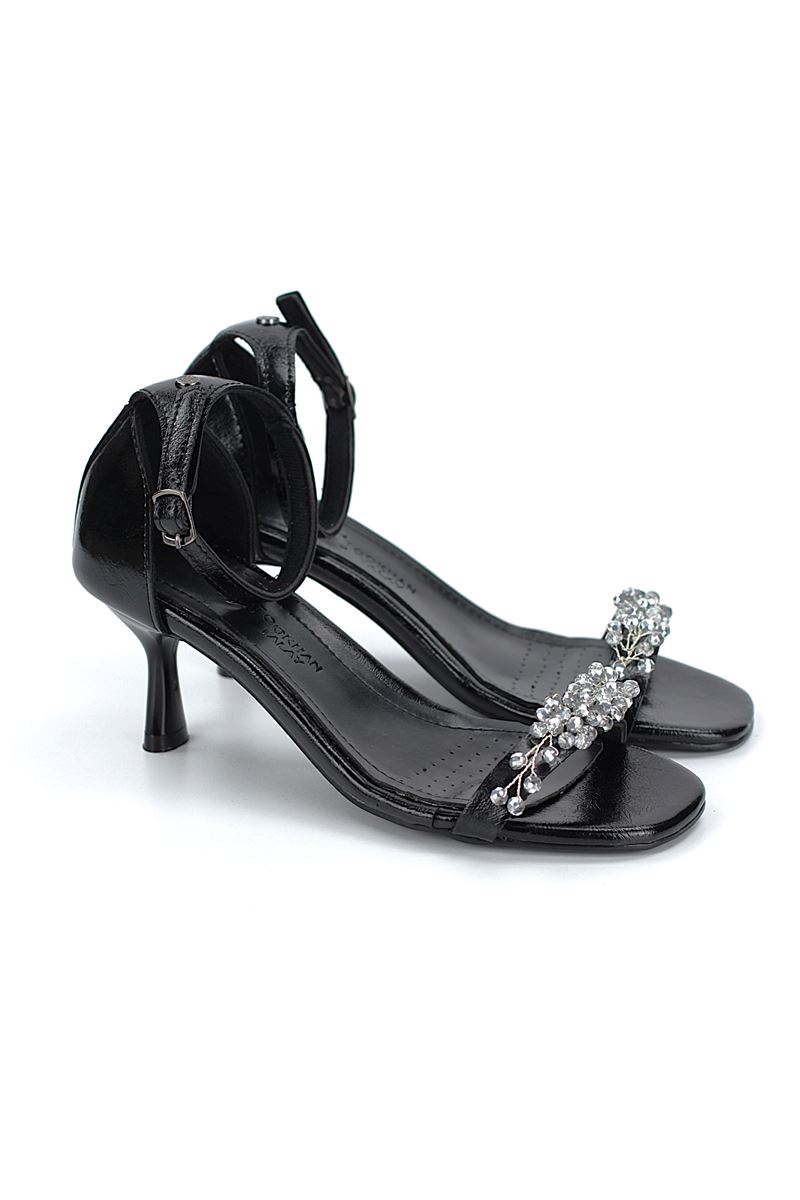 Pearl Esnek Yumuşak Kaymaz Taban (4 cm) Siyah Rugan El Yapımı Gümüş Boncuk Detaylı Kadın Topuklu Ayakkabı