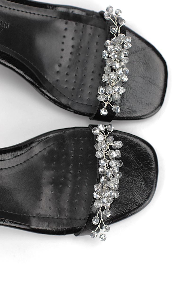 Pearl Esnek Yumuşak Kaymaz Taban (4 cm) Siyah Rugan El Yapımı Gümüş Boncuk Detaylı Kadın Topuklu Ayakkabı