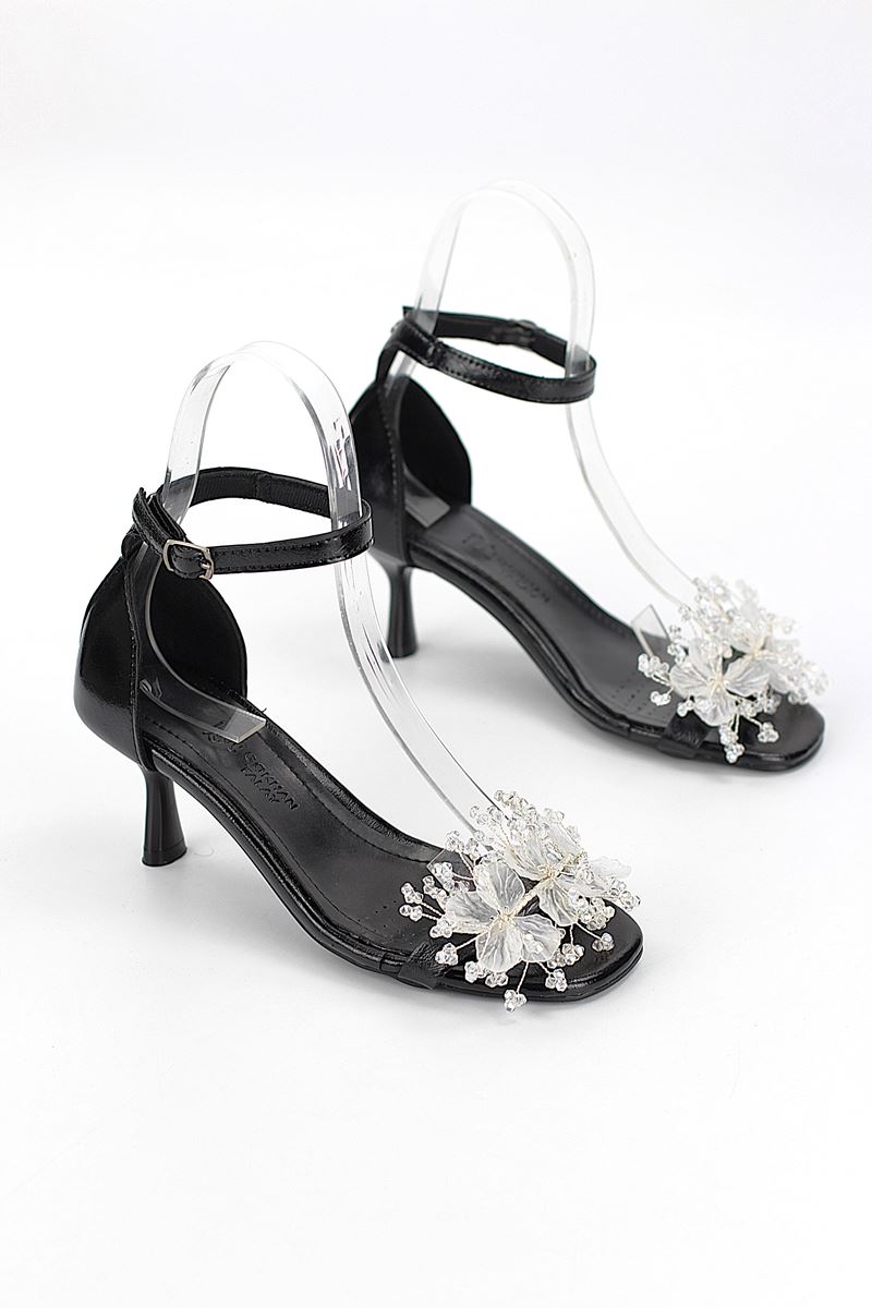 Bijou Esnek Yumuşak Kaymaz Taban (4 cm) Siyah Rugan El Yapımı Şeffaf Yaprak Detaylı Kadın Topuklu Ayakkabı