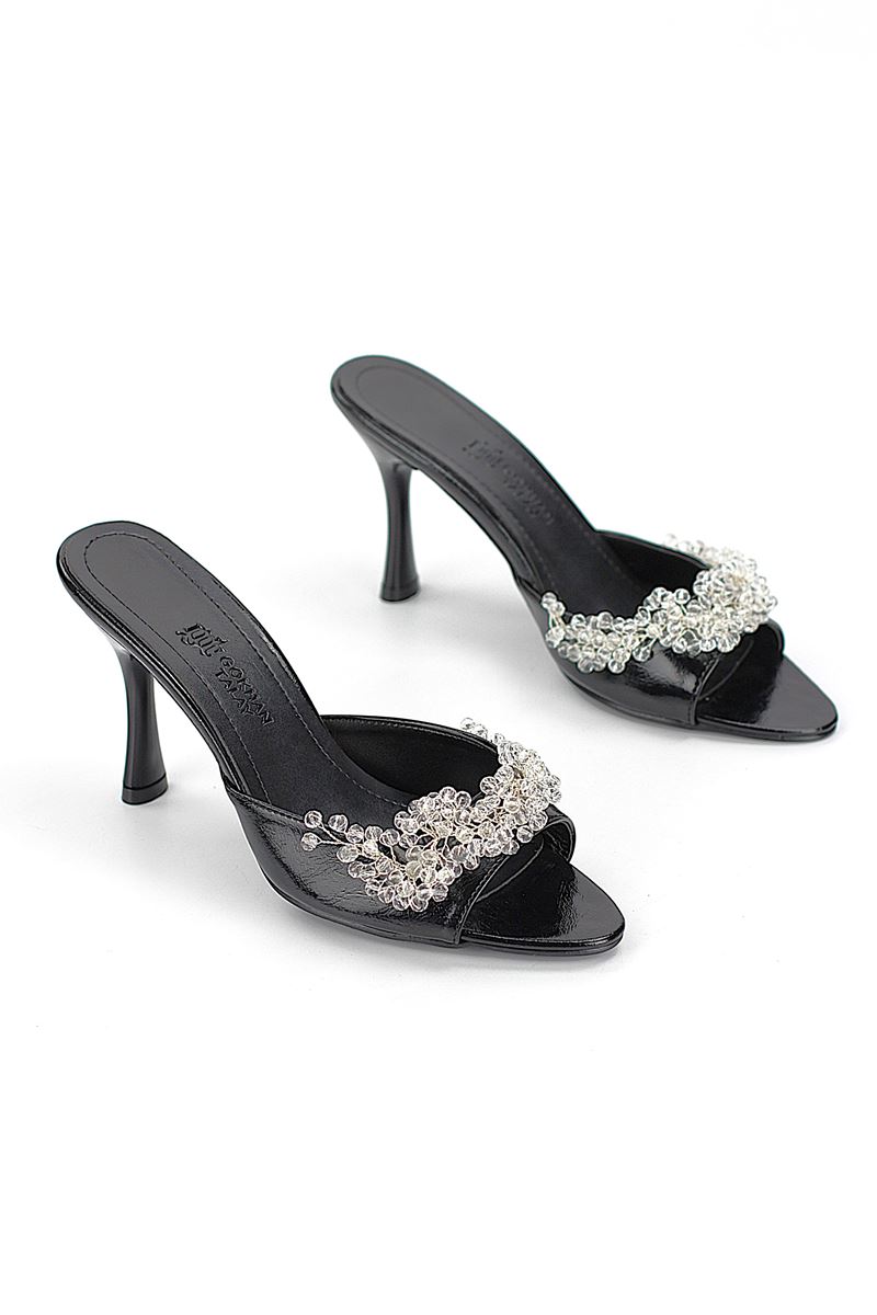 Lucine Esnek Yumuşak Kaymaz Taban (8 cm) Siyah Rugan El Yapımı Şeffaf Boncuk Detaylı Kadın Topuklu Terlik 