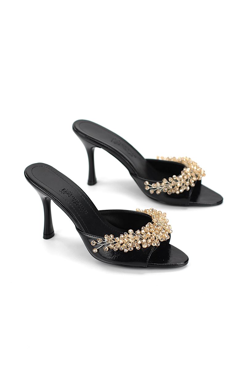 Lucine Esnek Yumuşak Kaymaz Taban (8 cm) Siyah Rugan El Yapımı Altın Boncuklu Kadın Topuklu Terlik 