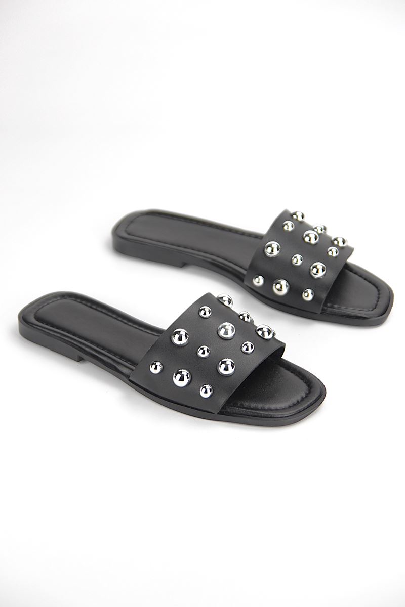 May Kadın Gümüş Zımba Toka Detaylı Siyah Cilt Terlik