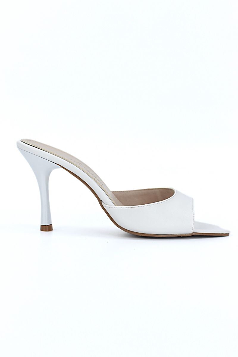 Zafira Esnek Yumuşak Kaymaz Taban (8 cm) Beyaz Cilt Kadın Topuklu Terlik