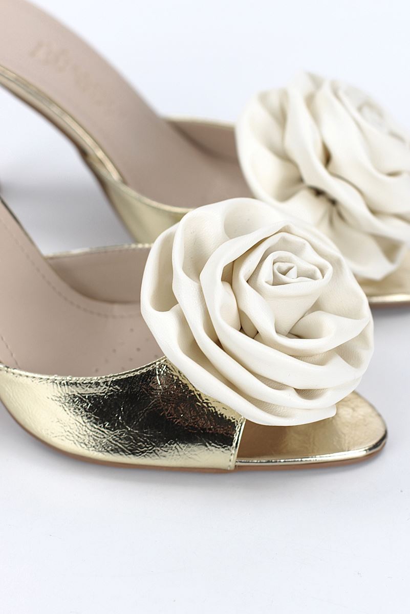 Rodeya Esnek Yumuşak Kaymaz Taban (8 cm) Dore Metalik El Yapımı Gül Detaylı Kadın Topuklu Terlik