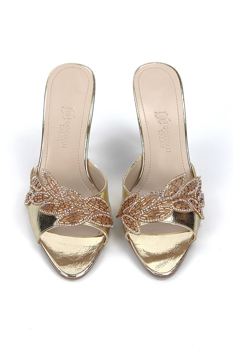 Melantha Esnek Yumuşak Kaymaz Taban (8 cm) Dore Metalik Taşlı Yaprak Detaylı Kadın Topuklu Terlik