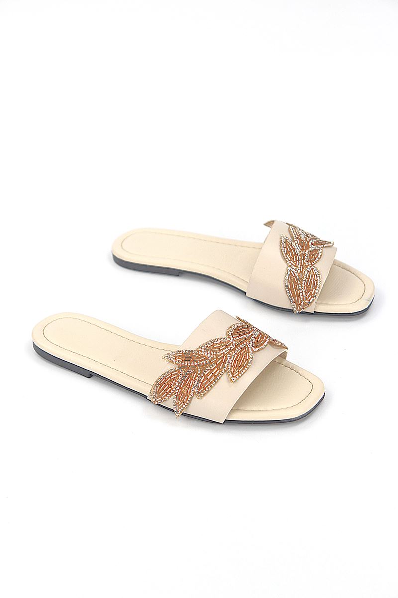 Lioren Bej Cilt El Yapımı Yaprak Taş Detaylı Kadın Terlik