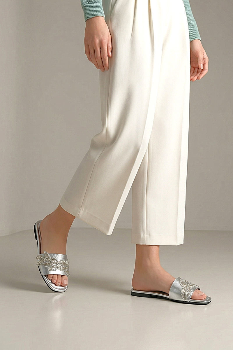 Lioren Lame Metalik El Yapımı Yaprak Taş Detaylı Kadın Terlik