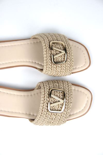 Joyce Kadın El Örgü V Toka Detaylı Bej Terlik