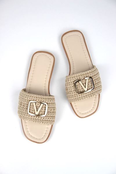 Joyce Kadın El Örgü V Toka Detaylı Bej Terlik