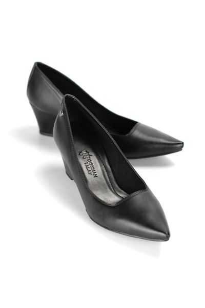 Pia Esnek Yumuşak Kaymaz Taban (4 cm) Kadın Dolgu Topuk Siyah Cilt Ayakkabı