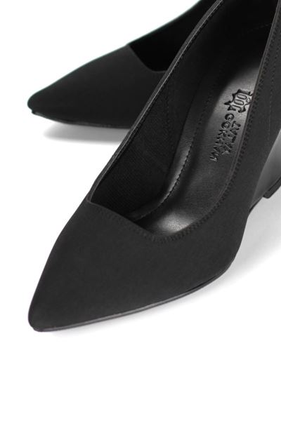 Perla Esnek Yumuşak Kaymaz Taban (8 cm) Kadın Dolgu Topuk  Siyah Süet Ayakkabı