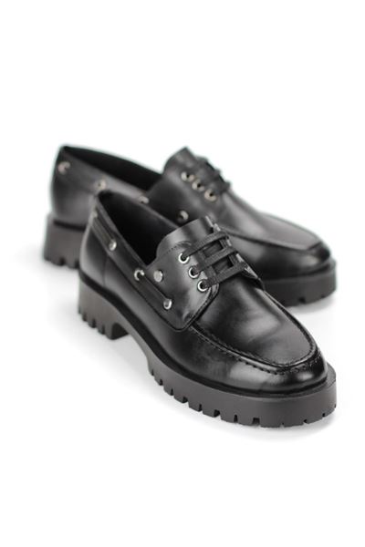 Galya Siyah Cilt Bağcıklı Loafer Kadın Ayakkabı
