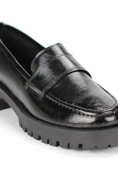 Vera Siyah Rugan Düz Loafer Kadın Ayakkabı