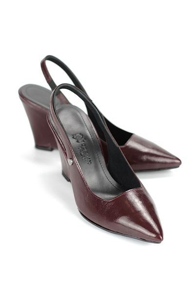 Agape  Esnek Yumuşak Kaymaz Taban (8cm) Bordo Rugan  Açık Lastikli Kadın Dolgu Topuklu Ayakkabı