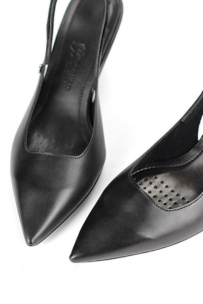 Agape  Esnek Yumuşak Kaymaz Taban (8cm) Siyah Cilt  Açık Lastikli Kadın Dolgu Topuklu Ayakkabı