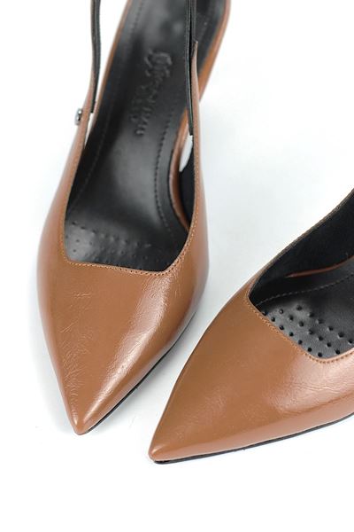 Agape  Esnek Yumuşak Kaymaz Taban (8cm) Taba Rugan Açık Lastikli Kadın Dolgu Topuklu Ayakkabı