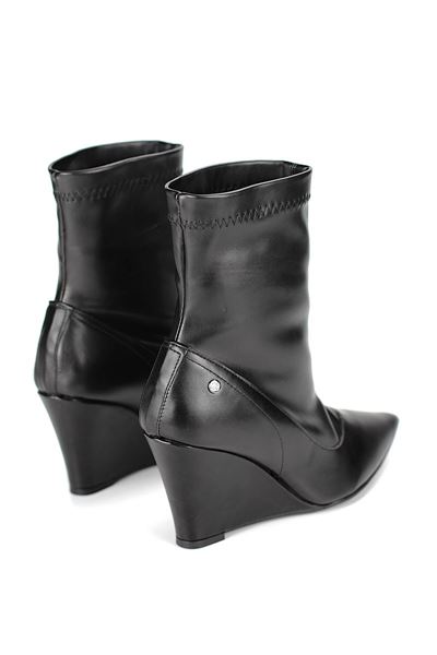 Zeydra Siyah Esnek Yumuşak Kaymaz Taban Dolgu Topuklu( 8 cm) Streç Bot