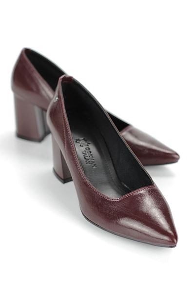 Nevra Esnek Yumuşak Kaymaz Taban (7 cm) Bordo Rugan Kadın Kalın Topuklu Ayakkabı