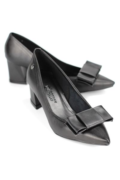 Benedita Esnek Yumuşak Kaymaz Taban (4 cm) Kadın Kalın Topuk Köşe Fiyonkllu Siyah Cilt Ayakkabı