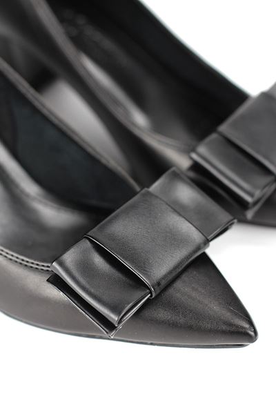 Benedita Esnek Yumuşak Kaymaz Taban (4 cm) Kadın Kalın Topuk Köşe Fiyonkllu Siyah Cilt Ayakkabı