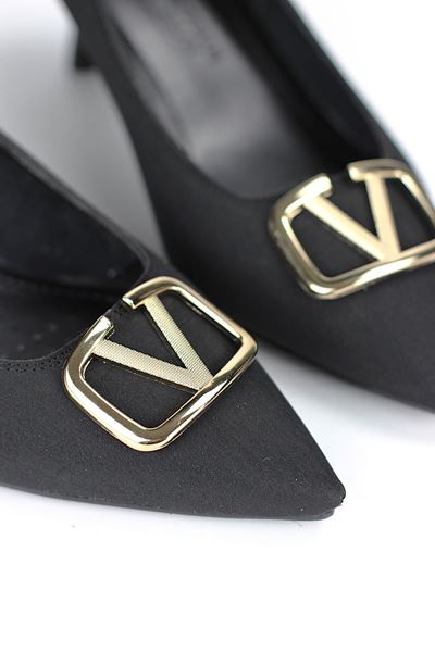 Luxe Esnek Yumuşak Kaymaz Taban (4 cm) Siyah Süet V Toka Kadın Topuklu Ayakkabı