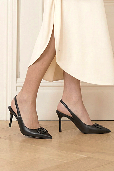 Rosalinda Esnek Yumuşak Kaymaz Taban (8 cm) Siyah Cilt  Açık Lastikli V toka Kadın Topuklu Ayakkabı