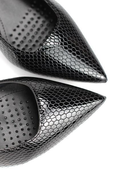 Vivienne Esnek Yumuşak Kaymaz Taban (7 cm) Rugan Yılan Baskı Açık Lastikli Kadın Topuklu Ayakkabı