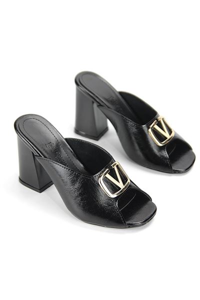 Soraya Esnek Yumuşak Kaymaz Taban (8 cm) Siyah Rugan V Toka Kadın Kalın Topuklu Terlik