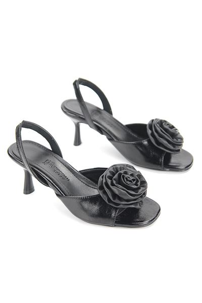 Norelle Esnek Yumuşak Kaymaz Taban (4 cm) Siyah Rugan El Yapımı Gül Detaylı Kadın Topuklu Ayakkabı