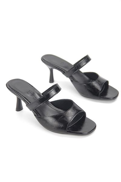 Avelin Esnek Yumuşak Kaymaz Taban (4 cm) Siyah Rugan Tek Bant Topuklu Terlik
