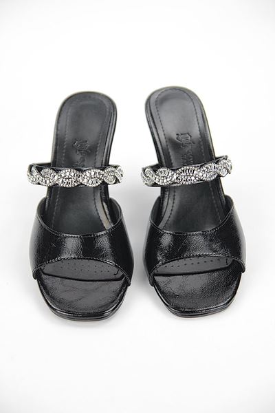 Luma Esnek Yumuşak Kaymaz Taban (8 cm) Siyah Rugan  Tek Bant Burgu Gümüş Bantlı Kadın Topuklu Terlik