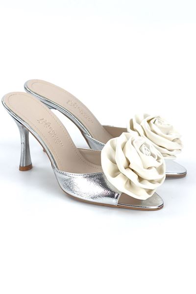 Rodeya Esnek Yumuşak Kaymaz Taban (8 cm) Lame Metalik El Yapımı Gül Detaylı Kadın Topuklu Terlik