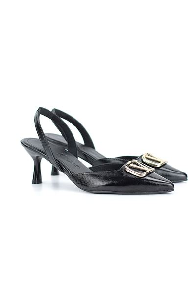 Zelora Esnek Kaymaz Taban Siyah Rugan Orta Topuklu(4 cm) Altın V Toka Detaylı Topuklu Ayakkabı